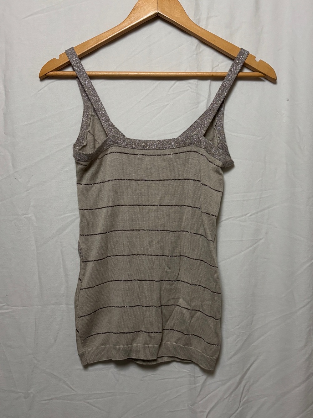 3/$25 2000’s Oldnavy sparkly tan tank top - Picture 5 of 5